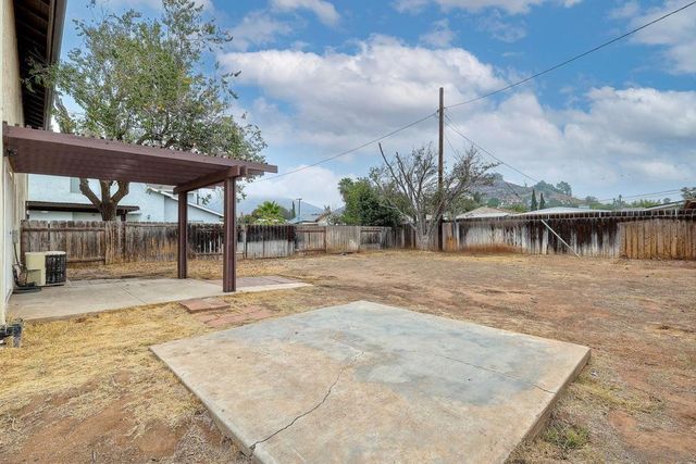 1415 17 Flag Ln, El Cajon, CA 92021