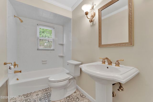 52 Silverwhite Road, Little Silver, NJ 07739