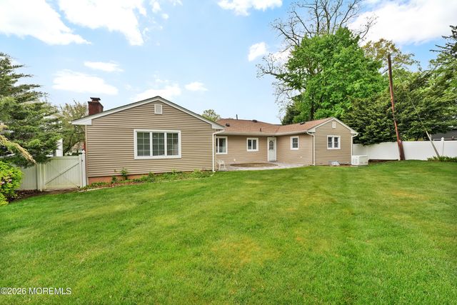 52 Silverwhite Road, Little Silver, NJ 07739