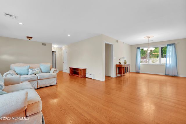 52 Silverwhite Road, Little Silver, NJ 07739