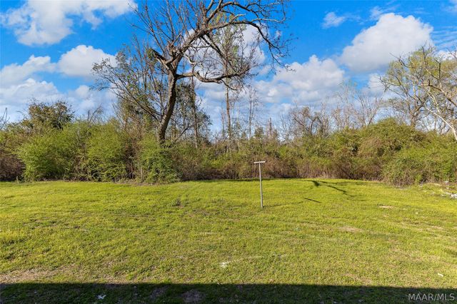 988 Sandy Ridge Road, Prattville, AL 36067