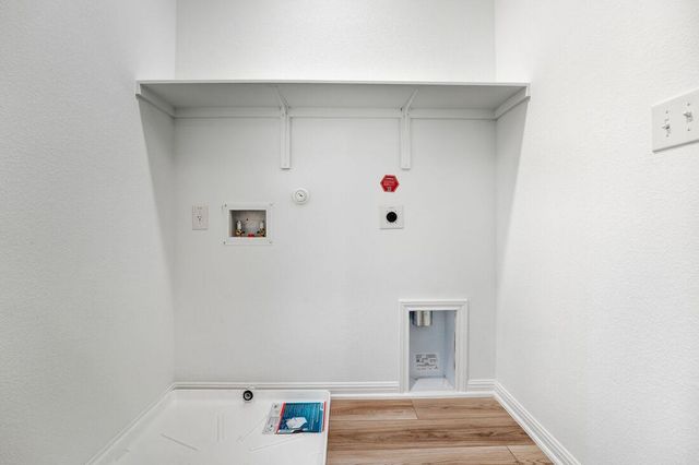 6009 Swedish Farms TER, Del Valle, TX 78617