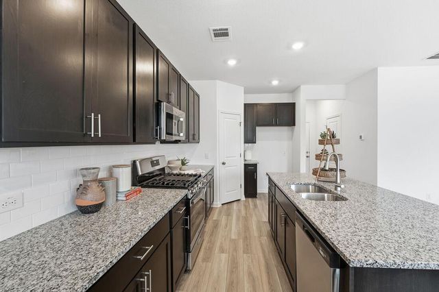 6009 Swedish Farms TER, Del Valle, TX 78617