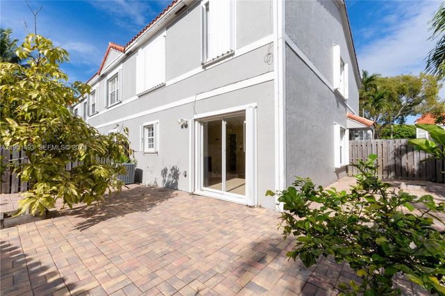 2270 SW 83rd Ave, Miramar, FL 33025