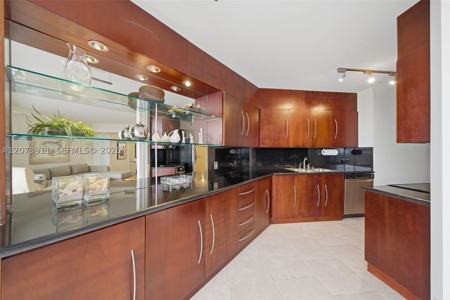 3610 Yacht Club Dr 1115, Aventura, FL 33180