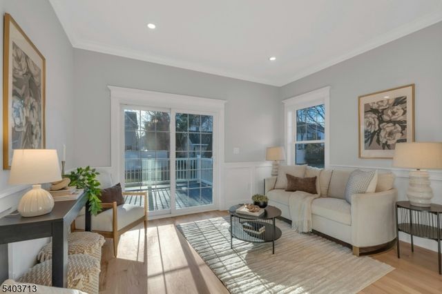 21 Spruce St, Cranford Twp., NJ 07016