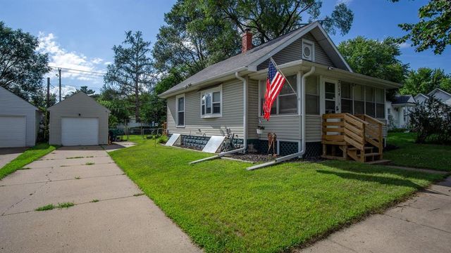 2124 8th Street, Eau Claire, WI 54703