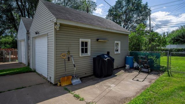 2124 8th Street, Eau Claire, WI 54703