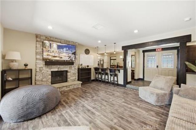 5237 Topanga Canyon, Woodland Hills, CA 91364