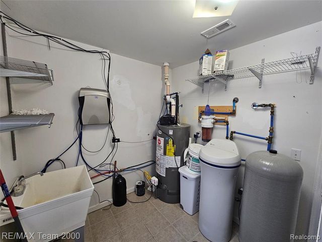 2780 Denton Road, Canton, MI 48188