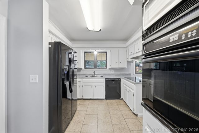 4670 S Oxford Avenue, Tulsa, OK 74135