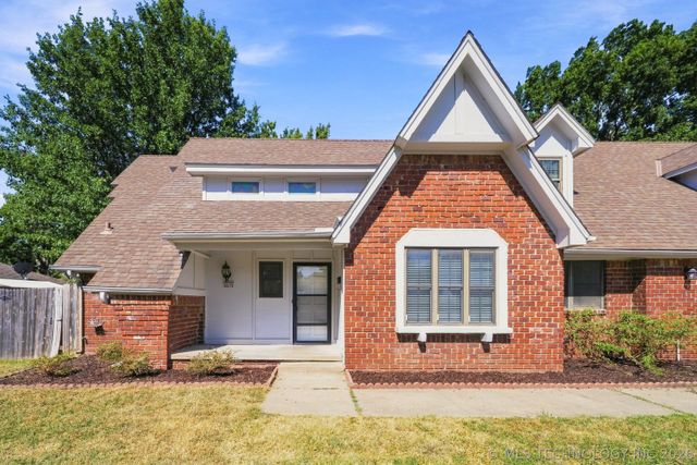 4670 S Oxford Avenue, Tulsa, OK 74135