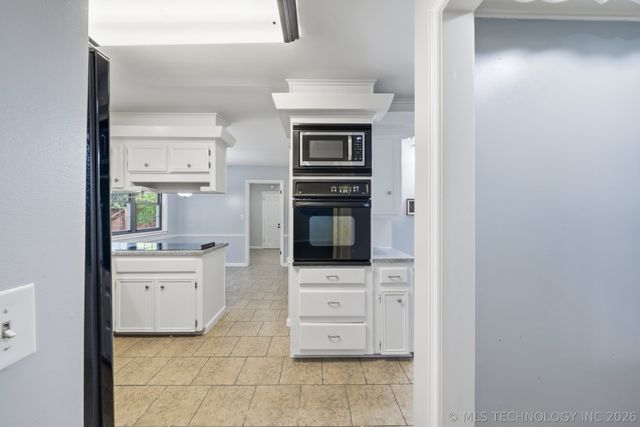 4670 S Oxford Avenue, Tulsa, OK 74135