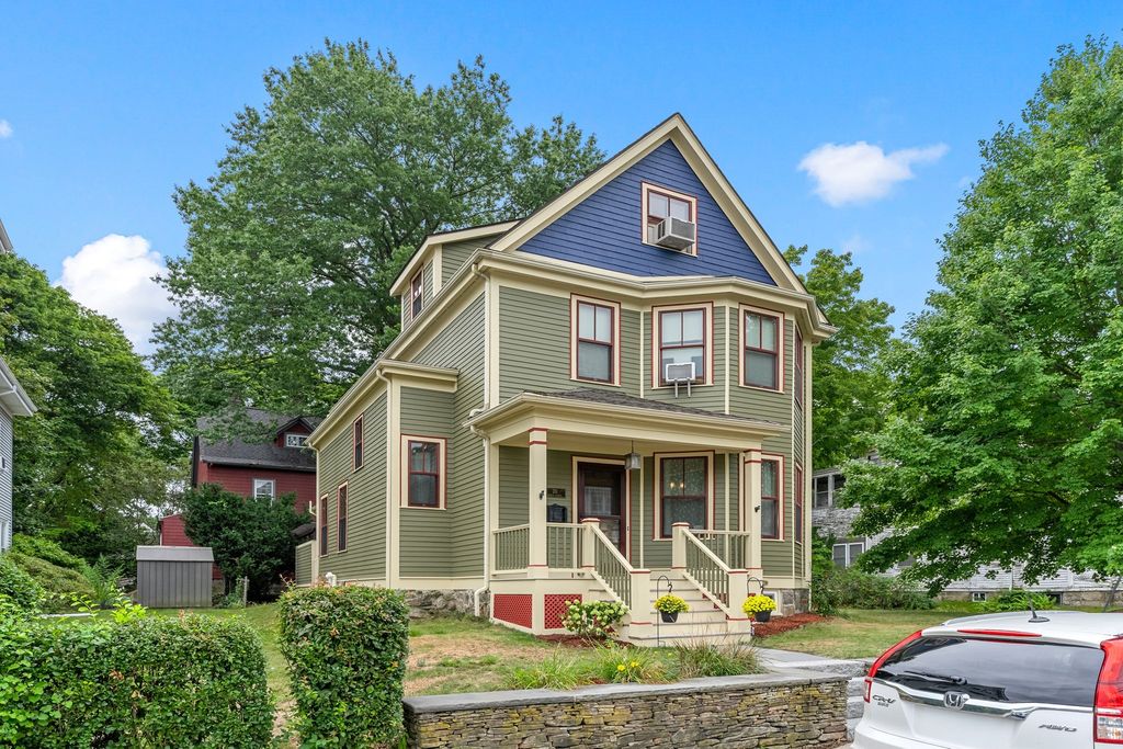 20 March Ave, Boston, MA 02132