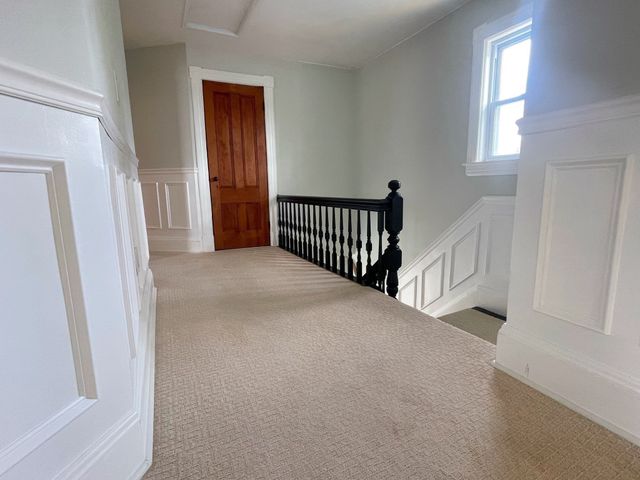 76 Beacon St, Lowell, MA 01850