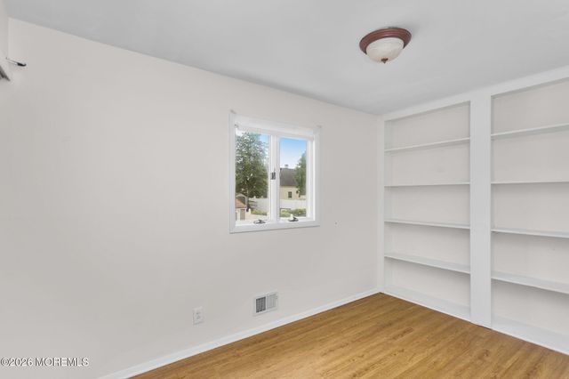 93 Elton Avenue, Hamilton, NJ 08620