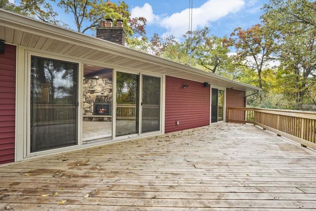 2945 Wyndwood Way, Sun Prairie, WI 53590