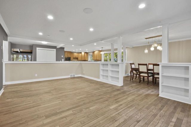 2945 Wyndwood Way, Sun Prairie, WI 53590