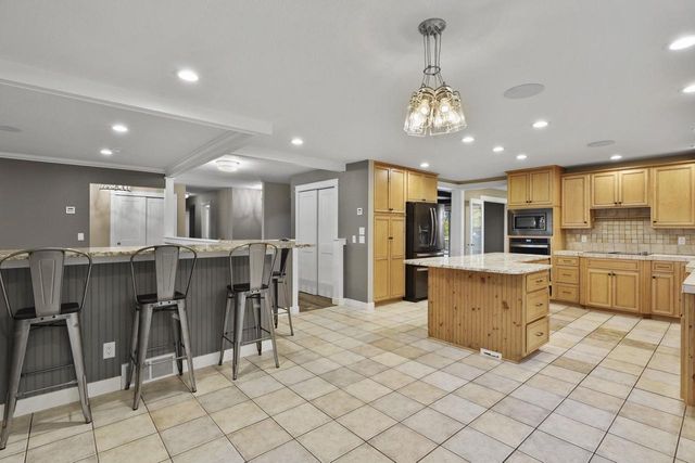2945 Wyndwood Way, Sun Prairie, WI 53590