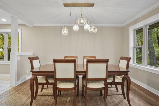 2945 Wyndwood Way, Sun Prairie, WI 53590