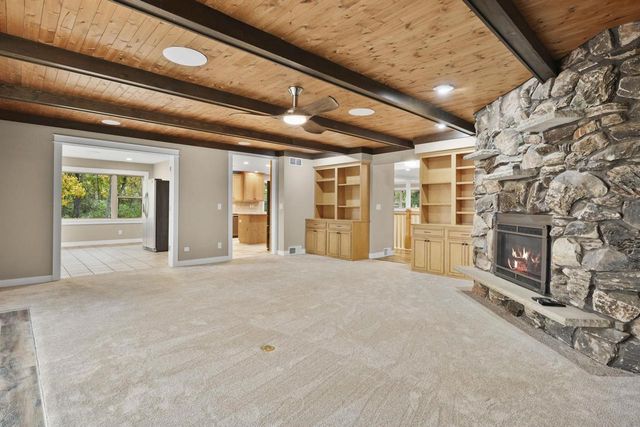 2945 Wyndwood Way, Sun Prairie, WI 53590