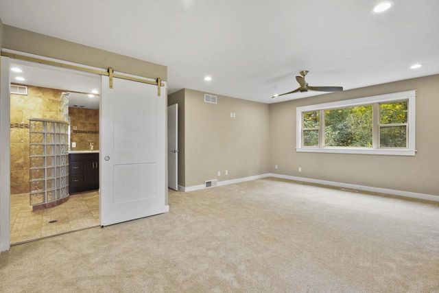 2945 Wyndwood Way, Sun Prairie, WI 53590