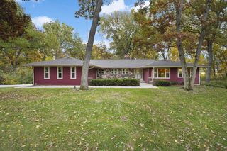 2945 Wyndwood Way, Sun Prairie, WI 53590