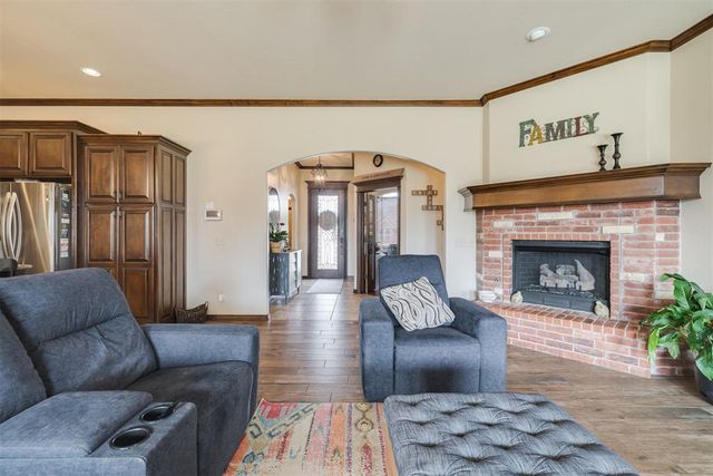 2816 Morgan Trace Road, Yukon, OK 73099