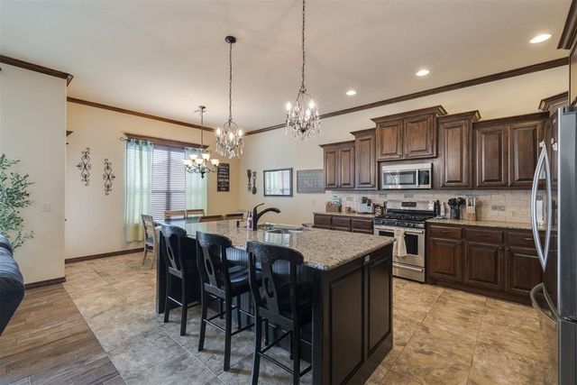 2816 Morgan Trace Road, Yukon, OK 73099