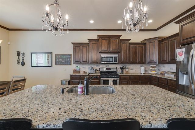 2816 Morgan Trace Road, Yukon, OK 73099