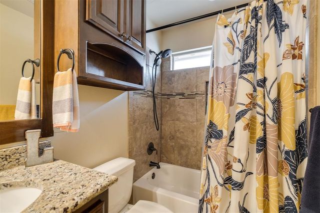 2816 Morgan Trace Road, Yukon, OK 73099