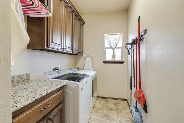 2816 Morgan Trace Road, Yukon, OK 73099