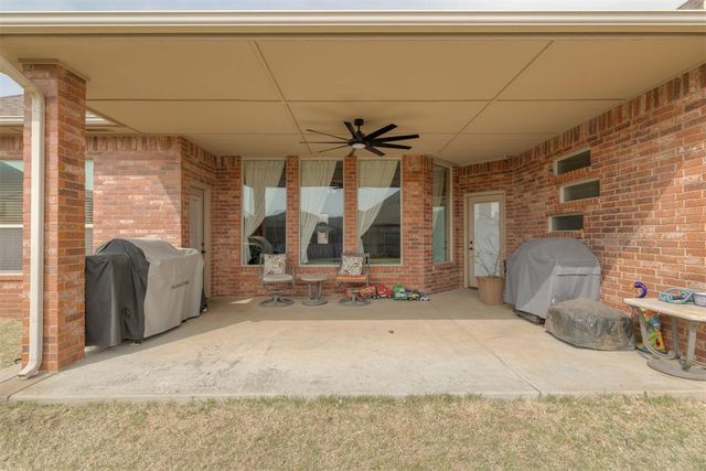 2816 Morgan Trace Road, Yukon, OK 73099