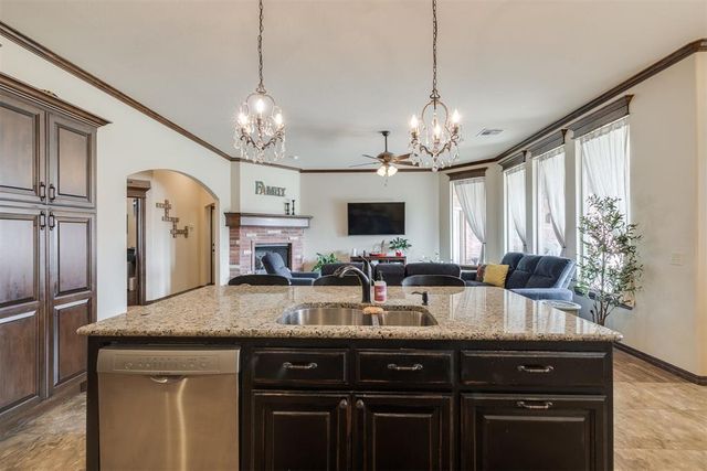 2816 Morgan Trace Road, Yukon, OK 73099