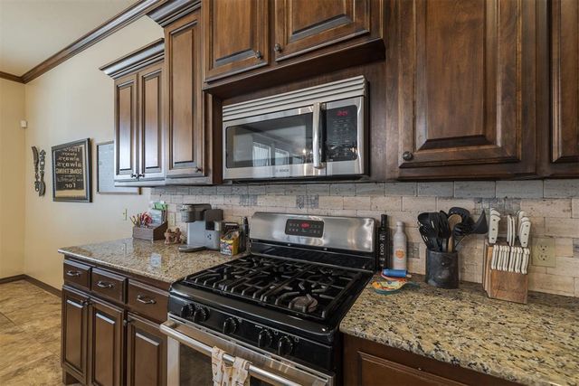 2816 Morgan Trace Road, Yukon, OK 73099