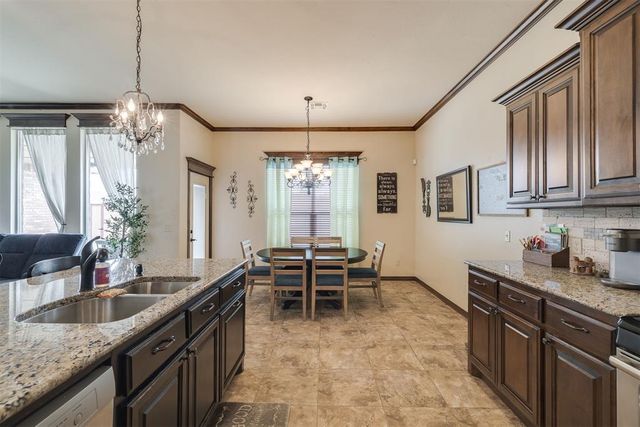 2816 Morgan Trace Road, Yukon, OK 73099