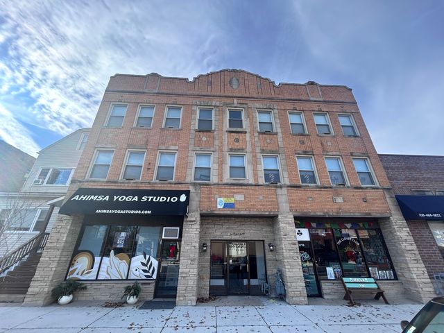 3120 Oak Park Avenue 207, Berwyn, IL 60402