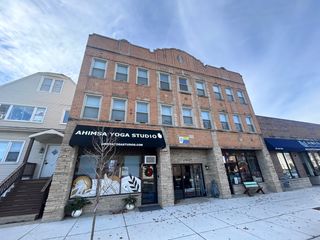 3120 Oak Park Avenue 207, Berwyn, IL 60402