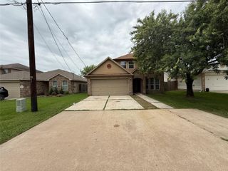 2325 Shady Tree Lane, Conroe, TX 77301