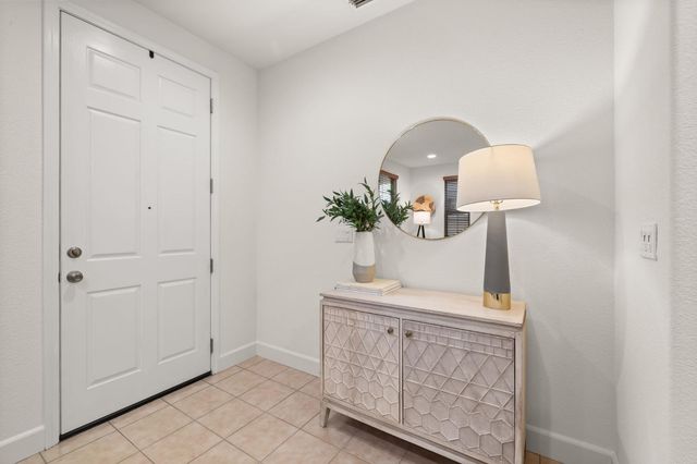 1599 Ballou Cir, Folsom, CA 95630