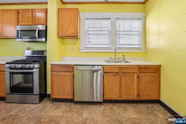 38 Sunnyside Avenue, Dumont, NJ 07628