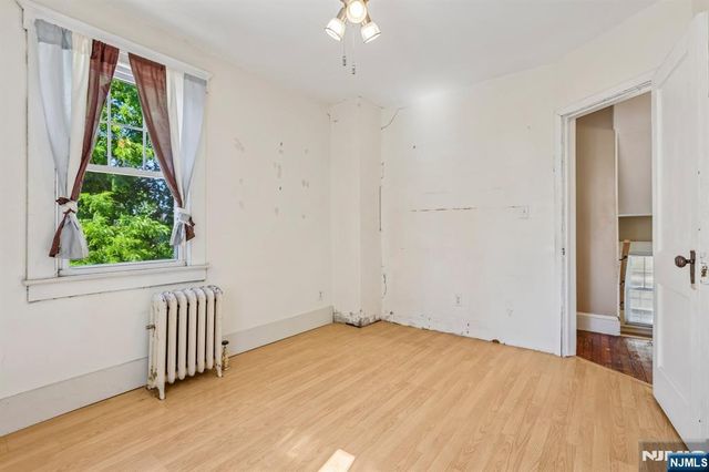 38 Sunnyside Avenue, Dumont, NJ 07628