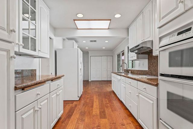 151 E Palm Lane Drive, Redlands, CA 92373