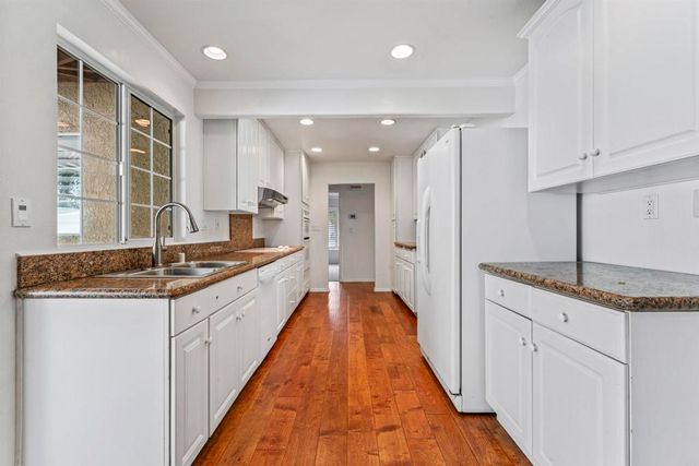 151 E Palm Lane Drive, Redlands, CA 92373