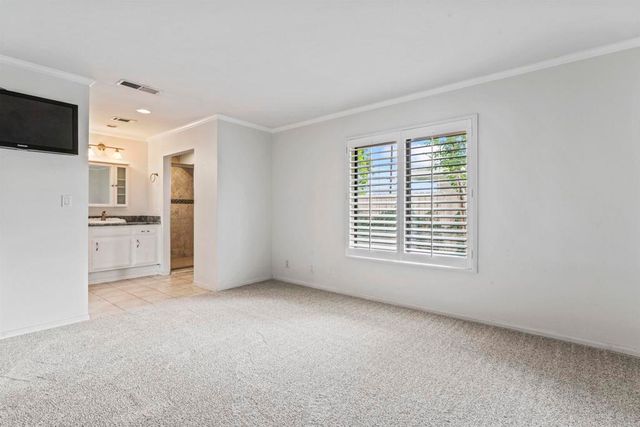 151 E Palm Lane Drive, Redlands, CA 92373