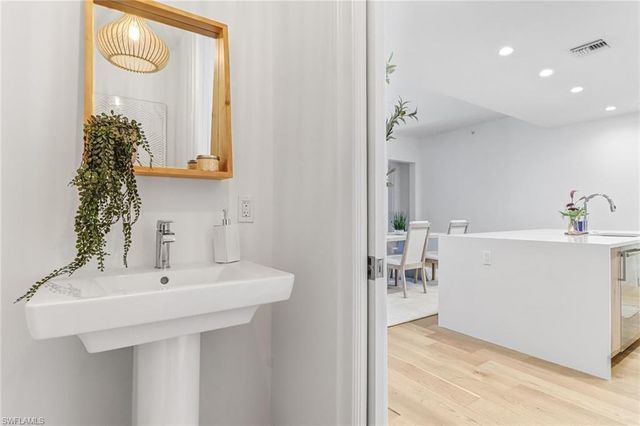 1115 Central AVE # 340, Naples, FL 34102