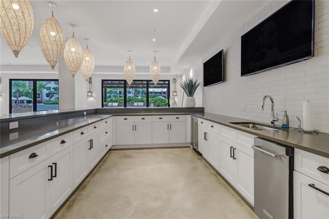 1115 Central AVE # 340, Naples, FL 34102