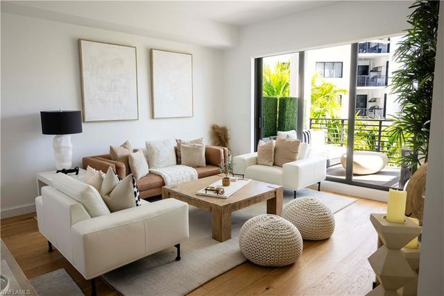 1115 Central AVE # 340, Naples, FL 34102