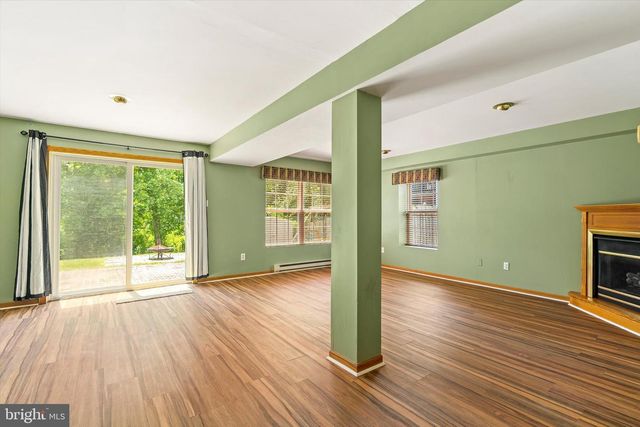 66 ARROWHEAD DR, Burlington Township, NJ 08016