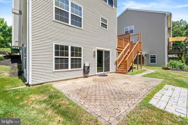 66 ARROWHEAD DR, Burlington Township, NJ 08016